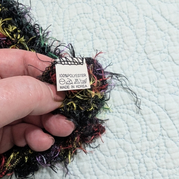 NWOT Black & Multi Colored Fuzzy Oblong Scarf - Picture 10 of 10